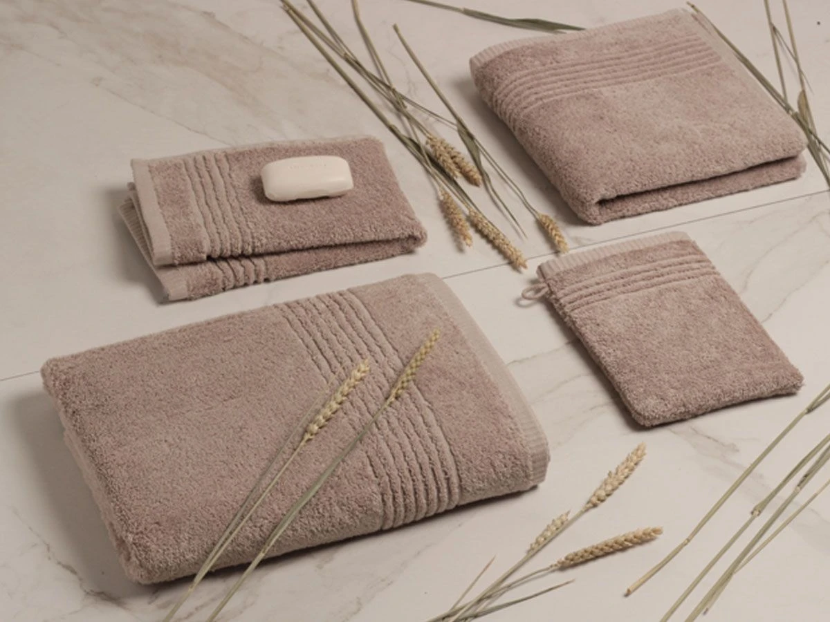 Merkloos PHLOX Supreme 70 X 140 Cm Set Van 4 Handdoeken - Sand 7 Merkloos PHLOX Supreme 70 X 140 Cm Set Van 4 Handdoeken - Sand - Afbeelding 5