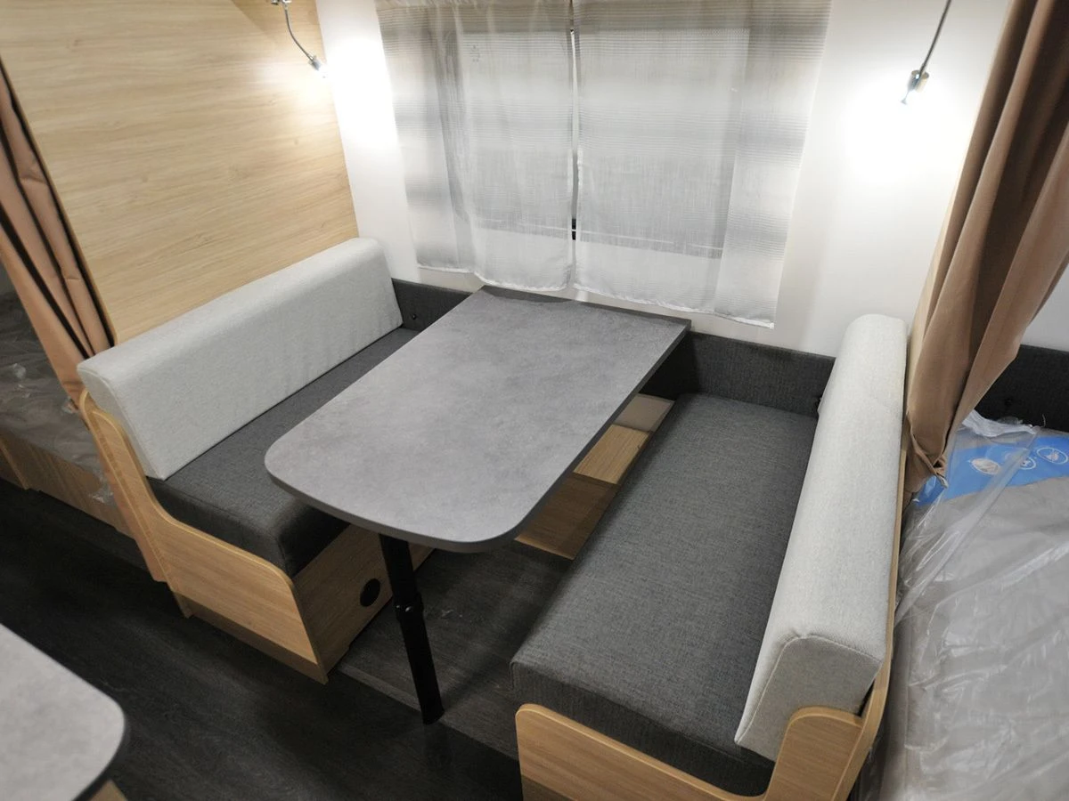 Caravelair Alba 496 2025 Caravan 4 Caravelair Alba 496 2025 Caravan - Afbeelding 2