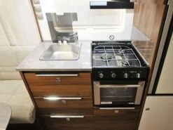 Fendt Diamant 560 SGW 2025 Caravan 18 Fendt Diamant 560 SGW 2025 Caravan -Buiten Kamperen fendt diamant 560sg 2025 7 ecommerce