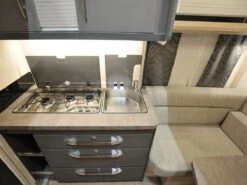 Hobby De Luxe 400 SFe 2024 Caravan -Buiten Kamperen hobby deluxe 400sfe 2024 4 ecommerce