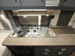 Hobby De Luxe 440 SF 2024 Caravan -Buiten Kamperen hobby deluxe 440sf 2024 5 ecommerce