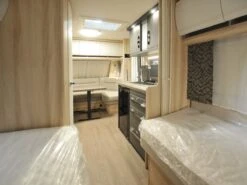 Hobby De Luxe 460 LU 2025 Caravan -Buiten Kamperen hobby deluxe 460lu 2025 10 ecommerce