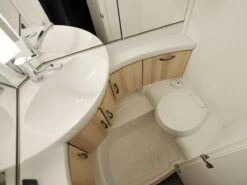 Hobby De Luxe 460 LU 2025 Caravan -Buiten Kamperen hobby deluxe 460lu 2025 9 ecommerce