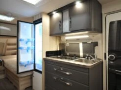 Hobby De Luxe 495 UL 2025 Caravan -Buiten Kamperen hobby deluxe 495ul 2025 5 ecommerce