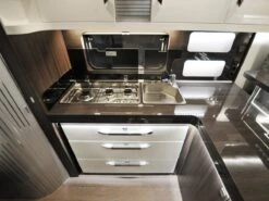 Hobby Prestige 560 FC 2024 Caravan 14 Hobby Prestige 560 FC 2024 Caravan -Buiten Kamperen hobby prestige 560fc 2024 6 ecommerce