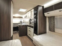 Hobby Prestige 620 CL 2025 Caravan -Buiten Kamperen hobby prestige 620cl 2025 10 ecommerce