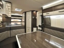 Hobby Prestige 620 CL 2025 Caravan -Buiten Kamperen hobby prestige 620cl 2025 3 ecommerce