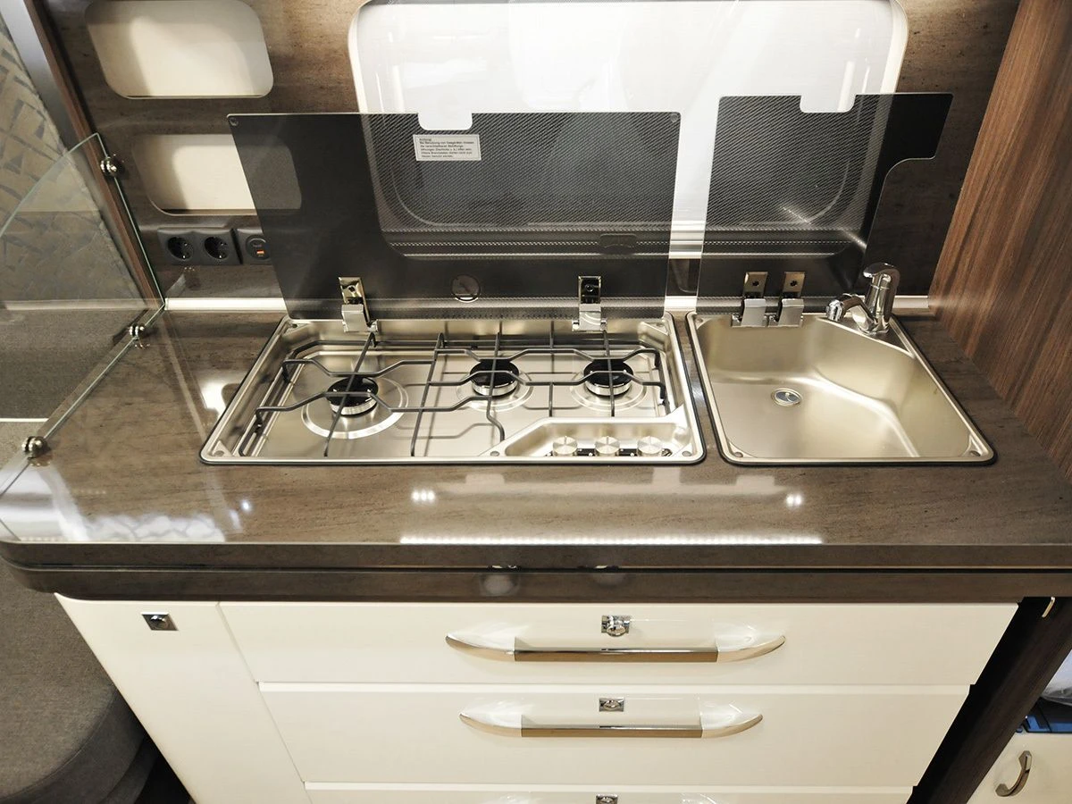 Hobby Prestige 650 UFf 2025 Caravan 6 Hobby Prestige 650 UFf 2025 Caravan - Afbeelding 4