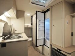 LMC Sassino 390 K 2025 Caravan 12 LMC Sassino 390 K 2025 Caravan -Buiten Kamperen lmc sassino 390k 2025 4 ecommerce