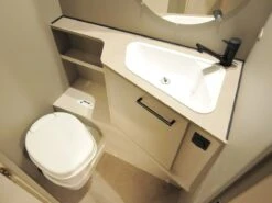 LMC Sassino 390 K 2025 Caravan 15 LMC Sassino 390 K 2025 Caravan -Buiten Kamperen lmc sassino 390k 2025 7 ecommerce