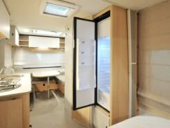 LMC Style 450 D Special Edition 2025 Caravan 16 LMC Style 450 D Special Edition 2025 Caravan -Buiten Kamperen lmc style 450d sp edition 2025 6 ecommerce