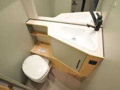 LMC Style 460 E 2025 Caravan 19 LMC Style 460 E 2025 Caravan -Buiten Kamperen lmc style 460e 2025 9 ecommerce