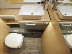 LMC Tandero 500 E 2025 Caravan -Buiten Kamperen lmc tandero 500e 9 ecommerce