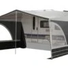 Obelink Panorama Grey 240 Maat 15 (1006 - 1030 Cm) Caravanluifel 1 Obelink Panorama Grey 240 Maat 15 (1006 - 1030 Cm) Caravanluifel -Buiten Kamperen obelink panorama grey 1 ecommerce abfb 6