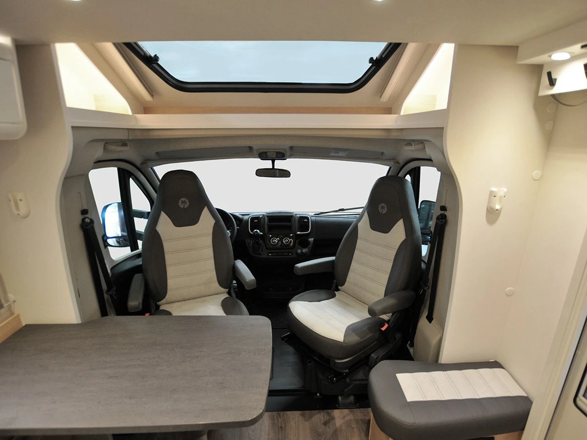 Sunlight T67S Adventure Edition 2024 Camper 4 Sunlight T67S Adventure Edition 2024 Camper - Afbeelding 2